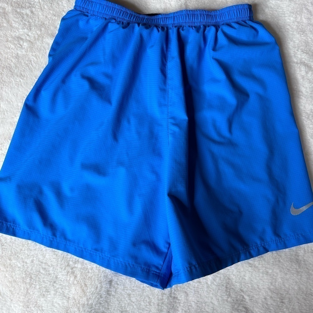 Nike Dri-fit Short - Picture 2 of 5